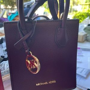 Michael Kors small bucket purses with straps. New
